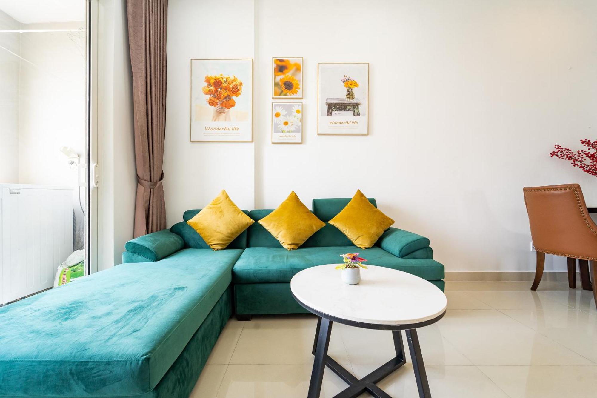 Căn hộ 2br Golden View Sunrise Cityview Hana's D7 *